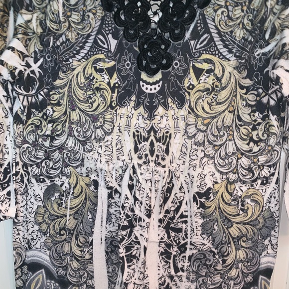 Live & Let Live Top - Picture 8 of 12